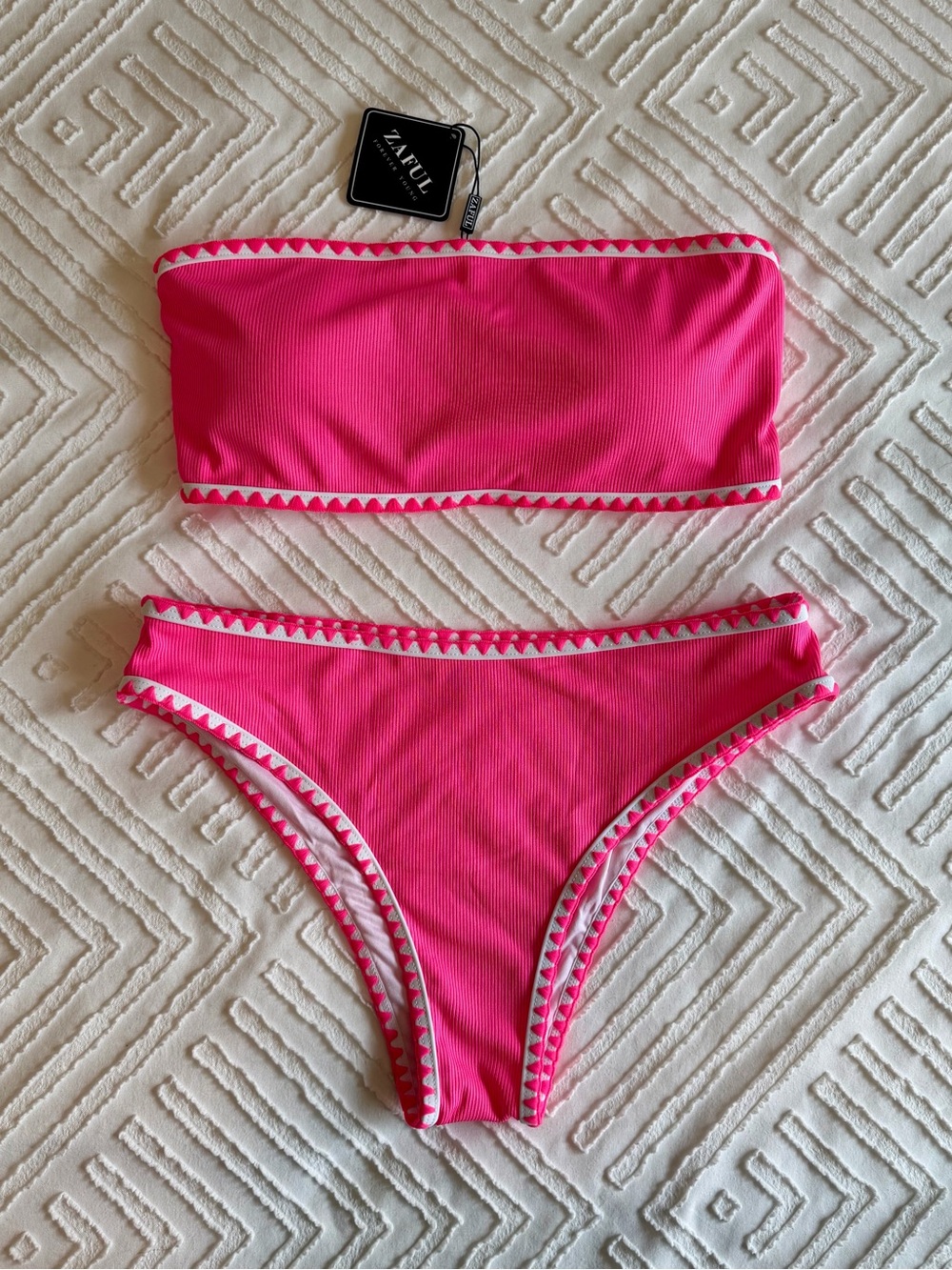 Zaful Bright Pink Strapless Scallop Trim Bikini